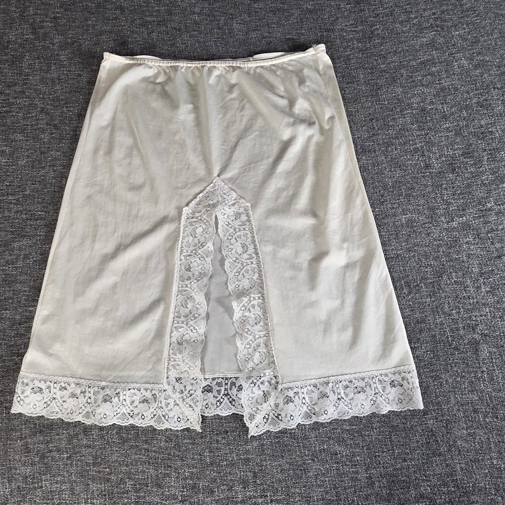 Vintage Mel-Lin Half Slip Womens Large White Nylon Lace Front Slit Made USA